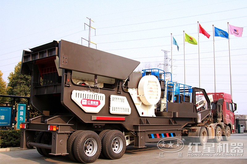 時產(chǎn)200噸小型移動破碎車，配顎破機，發(fā)往湖北市場
