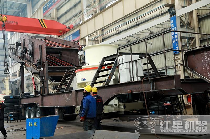 時產(chǎn)200噸小型移動破碎車，配制砂機，專業(yè)廠家，價格實惠