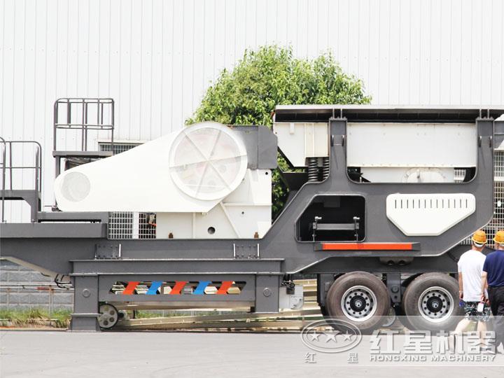 客戶到場參觀輪胎移動破，七大模塊，多種組合，滿足用戶需求